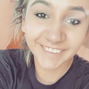 Meet your Posher, Marisa